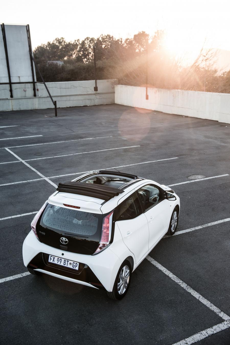  Toyota Aygo x-cite 5-Door 2017 года  (ZA) (фото 3 из 20)